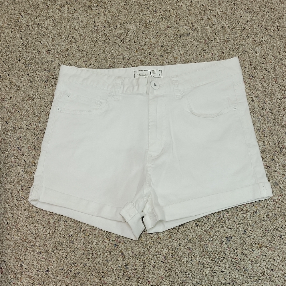 Chocoolate Denim White Roll Hem Shorts Small. summer coastal beach